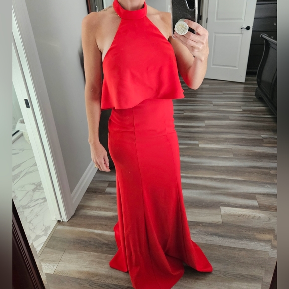 Melanie Lyne red gown - Picture 10 of 13